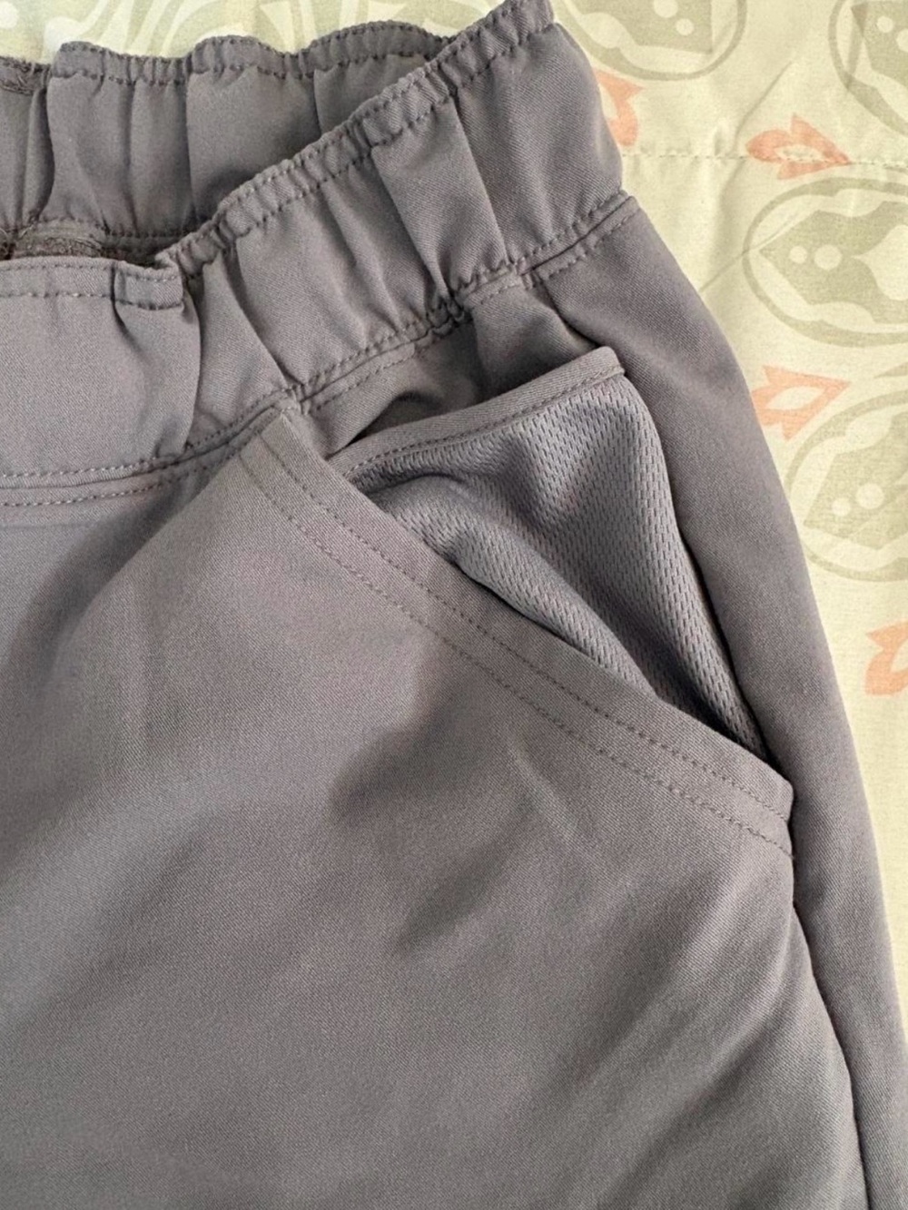 Jaanuu Grey V-Neck Scrub Top & Drawstring Jogger Pants XS - Picture 6 of 7